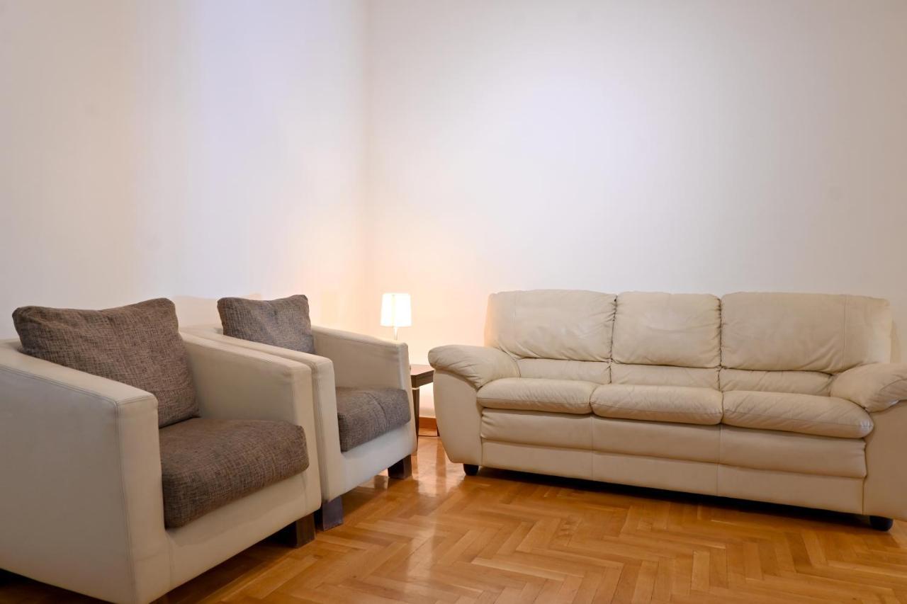 Delmare Athens Double Apartment ภายนอก รูปภาพ