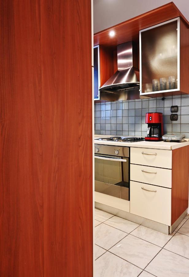 Delmare Athens Double Apartment ภายนอก รูปภาพ