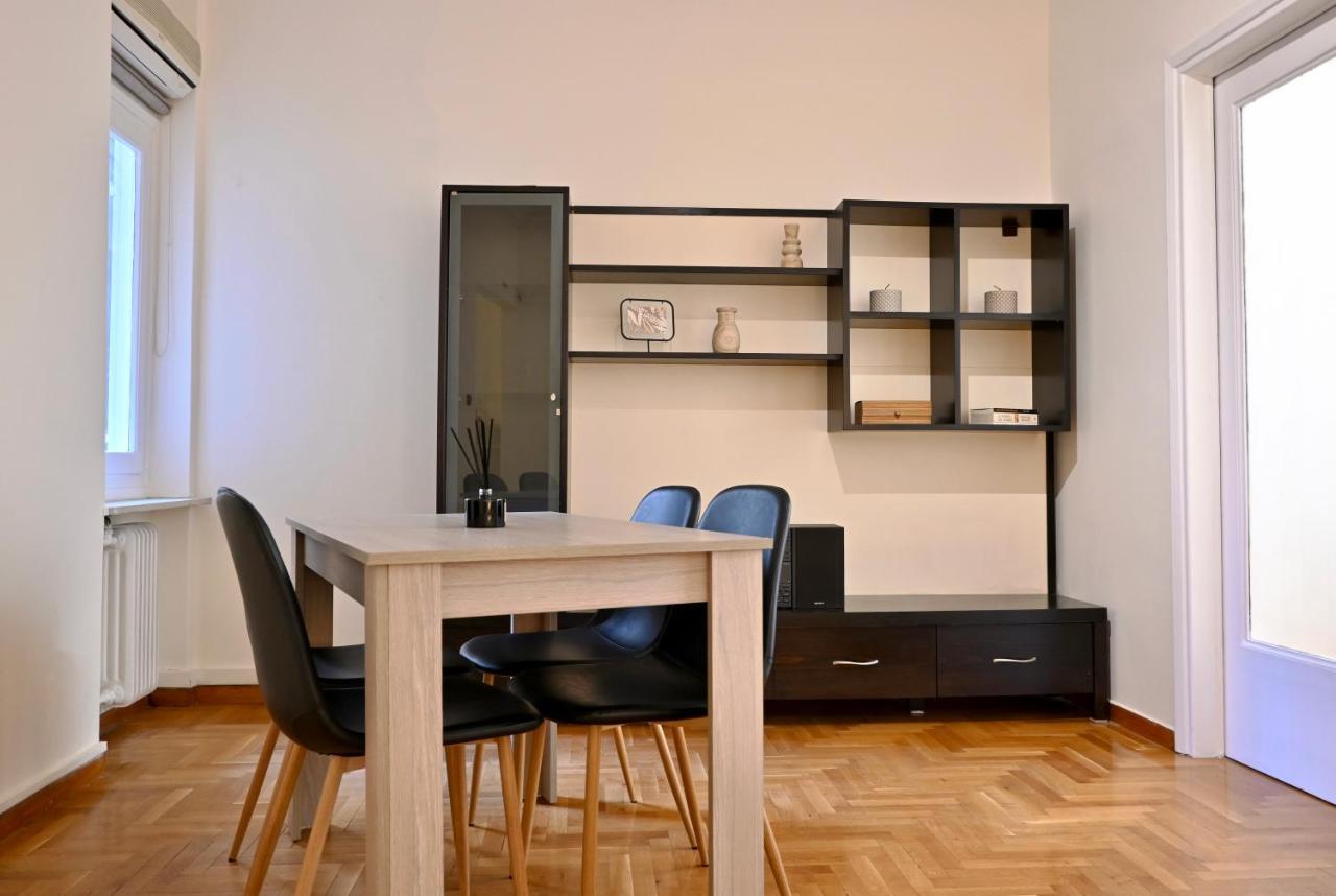 Delmare Athens Double Apartment ภายนอก รูปภาพ